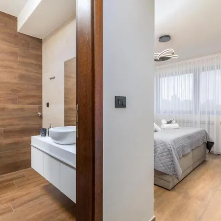 Villa Ana Skicini For 10 People With Heated Pool, Kids Activities And Sea View Near Novigrad