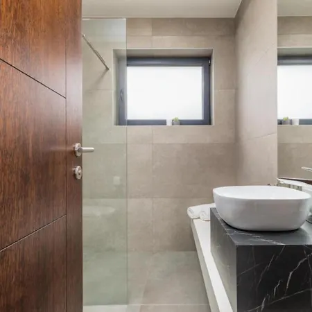 Villa Ana Skicini For 10 People With Heated Pool, Kids Activities And Sea View Near Novigrad