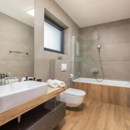 Ana Skicini For 10 People With Heated Pool, Kids Activities And Sea View Near Novigrad Villa
