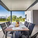 Villa Ana Skicini For 10 People With Heated Pool, Kids Activities And Sea View Near Novigrad *