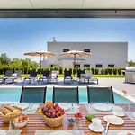 Villa Ana Skicini For 10 People With Heated Pool, Kids Activities And Sea View Near Novigrad Jursici