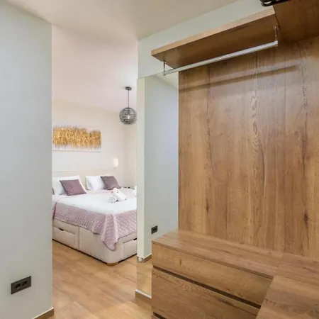 Ana Skicini For 10 People With Heated Pool, Kids Activities And Sea View Near Novigrad *