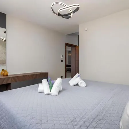 Ana Skicini For 10 People With Heated Pool, Kids Activities And Sea View Near Novigrad Villa Juršići