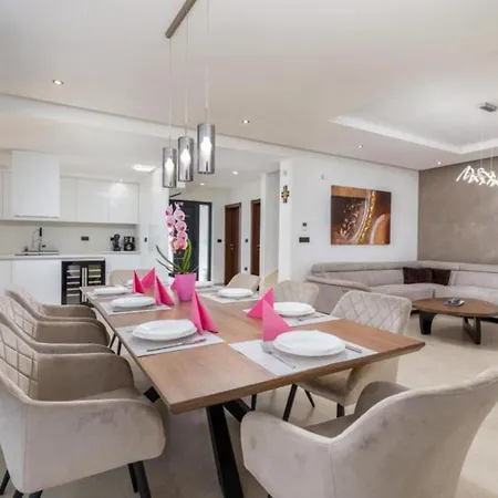 Villa Ana Skicini For 10 People With Heated Pool, Kids Activities And Sea View Near Novigrad Juršići